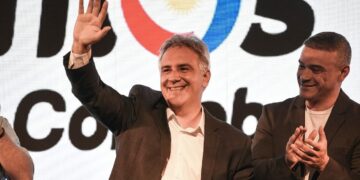 Llaryora tomará licencia sin goce de haberes hasta el 25 de Junio