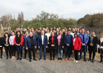 Llaryora siguió ampliando su coalición con más de 50 dirigentes del radicalismo