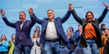 Llaryora: «Ir para adelante es elegir a los que gestionan”