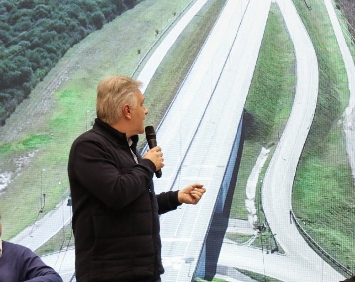 Llaryora anunció la construcción de una Circunvalación para Río Cuarto