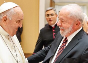 Lula se reunió con Francisco