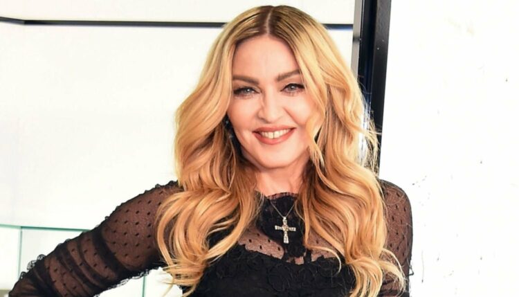 Madonna fue internada por una grave infección bacteriana y pospone su gira mundial