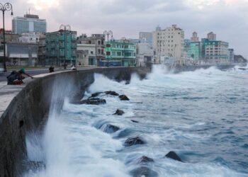 China rechaza las versiones de la prensa estadounidenses sobre una base espía en Cuba