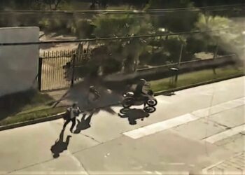 Con tiroteo incluido, intentaron robar y huir de la policía: quedó todo registrado