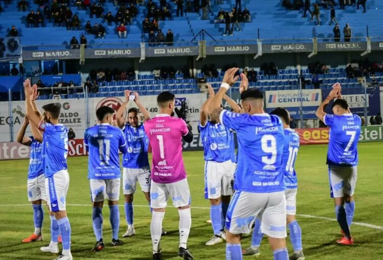 En el debut de Delfino como DT, Estudiantes de Río Cuarto derrotó a Temperley