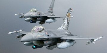 La OTAN hará maniobras aéreas