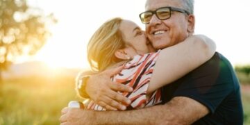 Autorizan a un hombre a adoptar a la hija de 29 años de su ex pareja