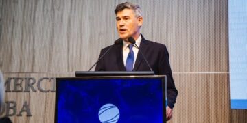 Passerini advirtió que Juez y Mestre sumaron 8.506 empleados municipales