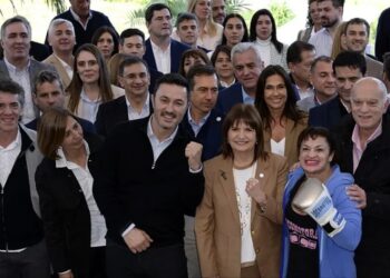 Bullrich: «Pasamos de la generación diezmada a la solución Massa»