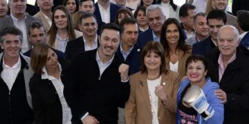 Bullrich: «Pasamos de la generación diezmada a la solución Massa»