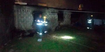 Un bebé murió en medio del incendio de una casa precaria