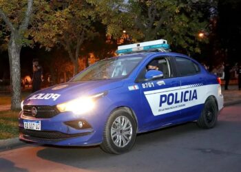 Investigan un fallecimiento en barrio Mosconi