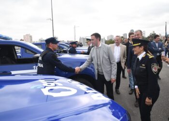 Se entregaron 72 móviles para patrullar el interior provincial