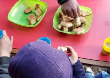 El 46% de los menores de familias pobres no almuerza y un 71% no cena