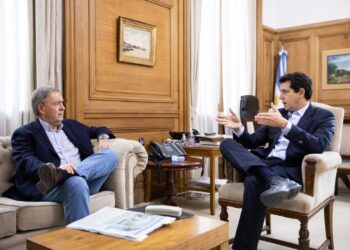 Schiaretti eludió la pirotecnia proselitista de Wado de Pedro