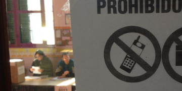 Prohíben el uso de celulares en los lugares de votación