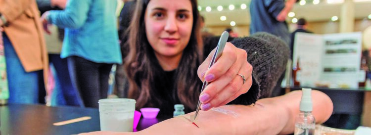 La membrana 
estimula la 
regeneración de piel para evitar 
infecciones.