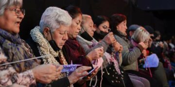 Vuelve la campaña solidaria donde se tejen frazadas con shows en vivo y sorteos