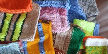 Más de cien personas participaron de un gran tejido solidario