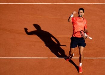 Djokovic se metió en cuartos de Roland Garros