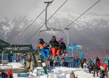 Más de 2,2 millones de turistas se movilizaron este fin de semana largo