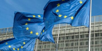 Millonario crédito a Ucrania para su reconstrucción