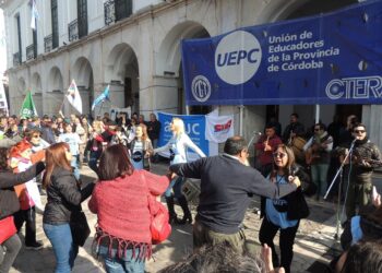 Acatamiento dispar al paro de los docentes por el conflicto en Jujuy