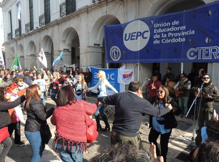 Acatamiento dispar al paro de los docentes por el conflicto en Jujuy
