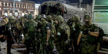 Mercenarios rusos se repliegan luego del intento de golpe