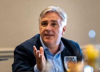 Llaryora pidió que De Loredo “tome una decisión” con sus candidatos relacionados a causas narco