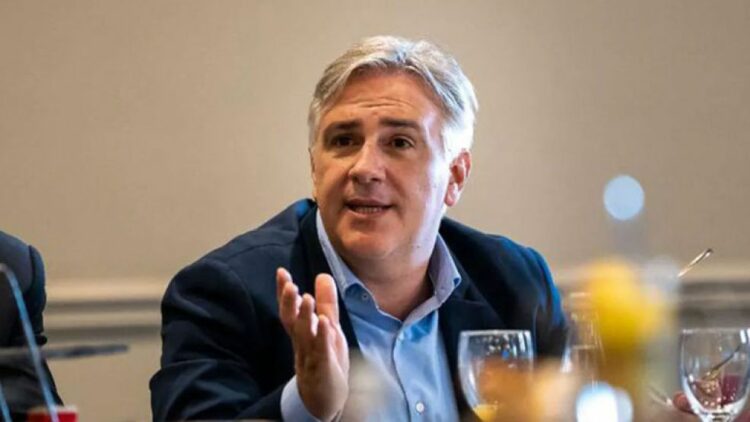 Llaryora reclama que en la campaña electoral se discuta "una mayor igualdad" en subsidios