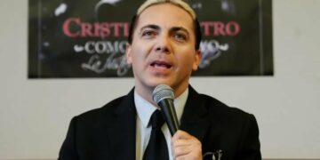 Cristian Castro se excedió de filtros en una sola foto y enloqueció a las redes sociales