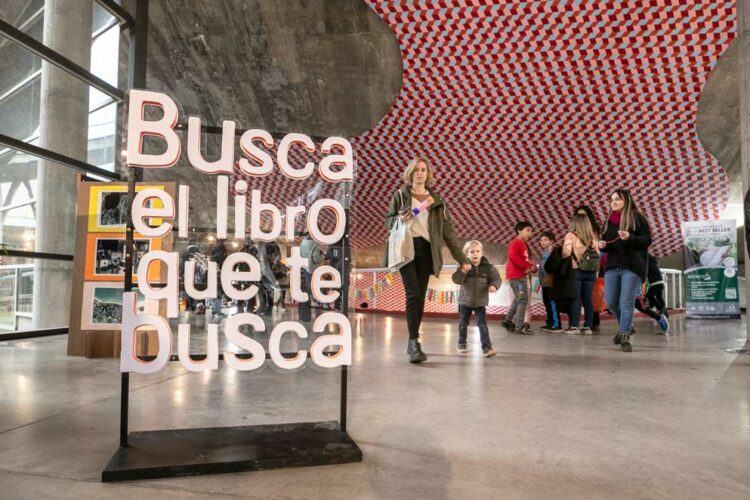 La Feria Infantil del Libro desafía al frío con una nutrida grilla de actividades gratuitas y para toda la familia