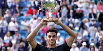 Cerúndolo hace historia en Eastbourne con un título en césped, el primero de un argentino en 28 años
