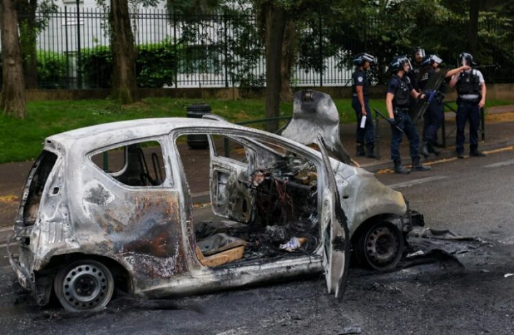 Más de 1.300 detenidos durante una cuarta noche de serios incidentes en Francia