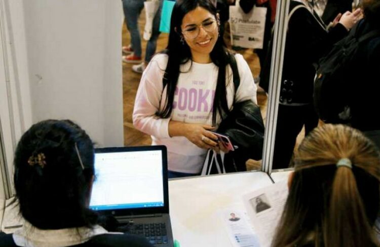 El empleo público creció 34% mientras que el privado solo 3% desde el 2011 El empleo público creció 34% mientras que el privado solo 3% desde el 2011