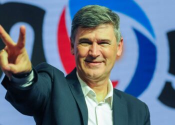 Passerini: «Todavía no me llamó De Loredo»