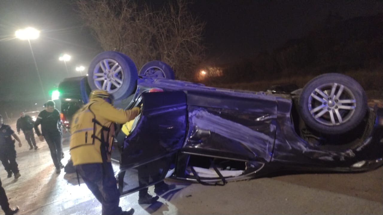 Hospitalizan al empresario Juan Blangino tras volcar su auto en un grave accidente Hospitalizan al empresario Juan Blangino tras volcar su auto en un grave accidente