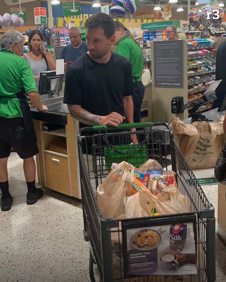 Fervor por Messi mientras realizaba compras en un supermercado de Miami