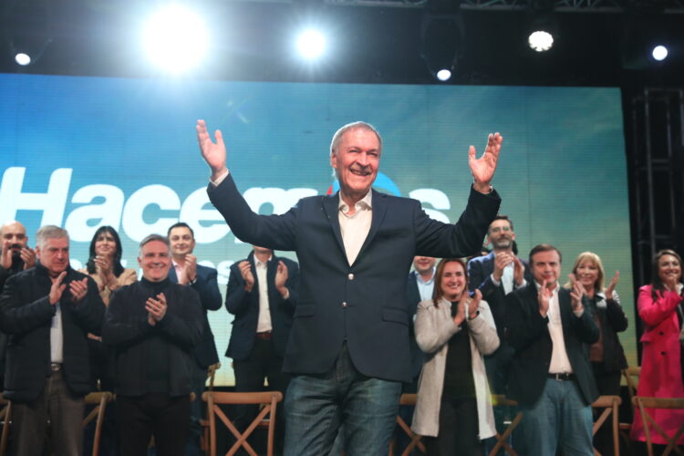 Desde Córdoba, Schiaretti lanzó su campaña por la presidencia