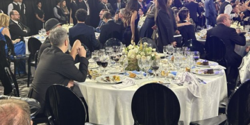 ¿Quién le extendió la invitación a Jey Mammon para los Martín Fierro?