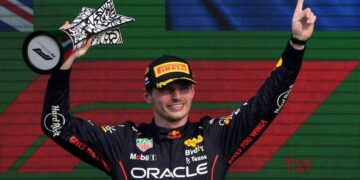 Verstappen volvió a ser el mejor y se acerca al tricampeonato