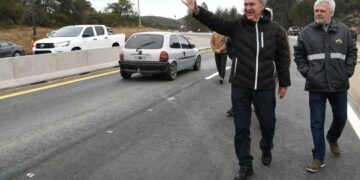 Schiaretti habilitó dos nuevos kilómetros de la Autovía Ruta 5