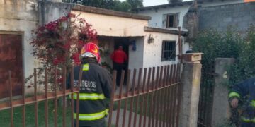 Una mujer de 32 años falleció tras un incendio en su vivienda