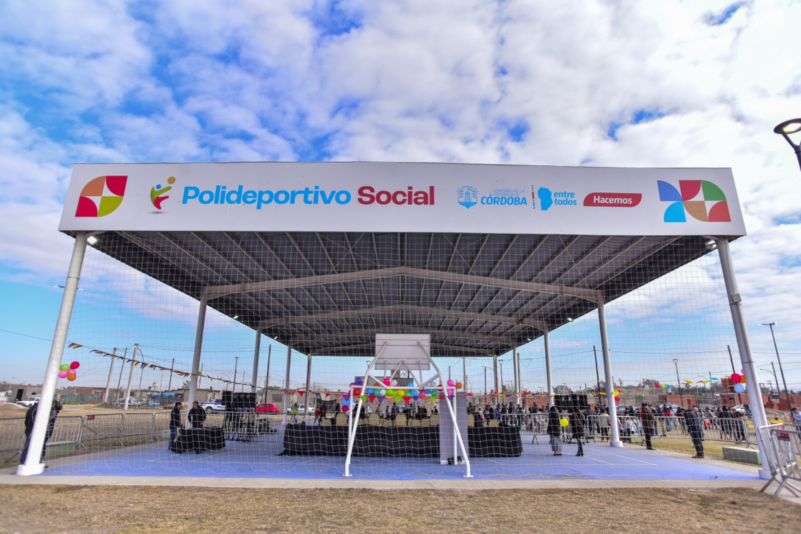 Se inauguró la puesta en valor de la plaza de barrio Marqués de Sobremonte