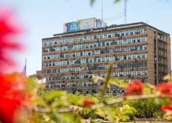 El jueves será no laborable en la Administración Pública por el 450° aniversario de la Ciudad