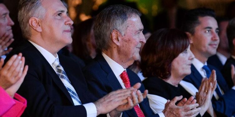 El Teatro Comedia volvió a levantar el telón y recuperó todo su esplendor