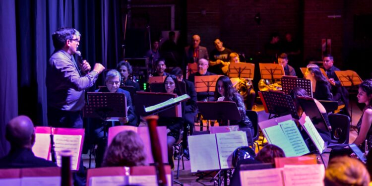 El Teatro Comedia volvió a levantar el telón y recuperó todo su esplendor