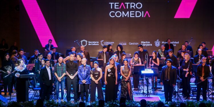 El Teatro Comedia volvió a levantar el telón y recuperó todo su esplendor