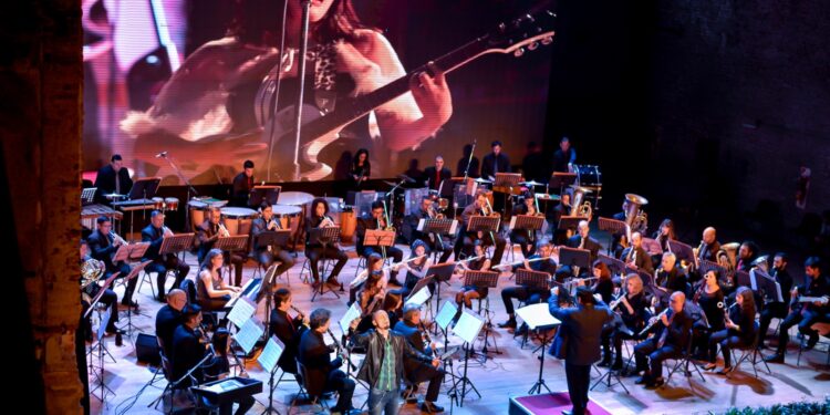 El Teatro Comedia volvió a levantar el telón y recuperó todo su esplendor